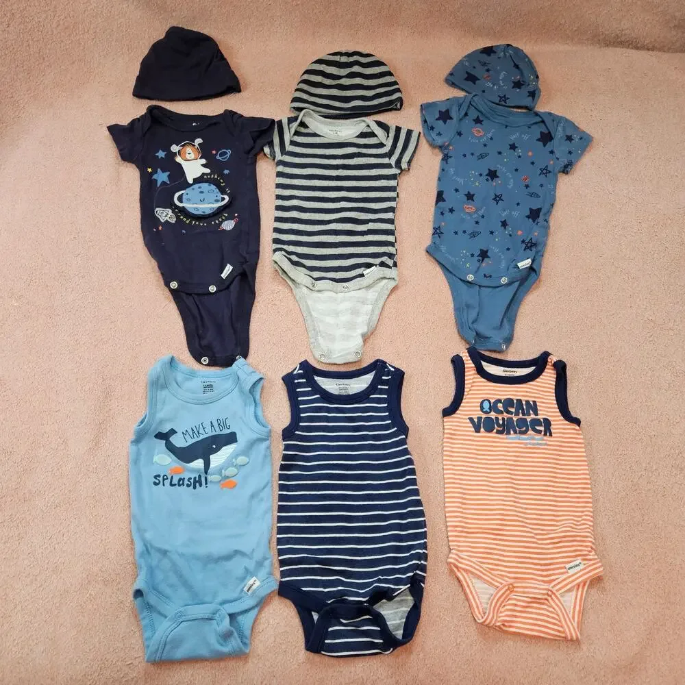 Gerber 0-3 Month onesie and hat bundle (9 items total)